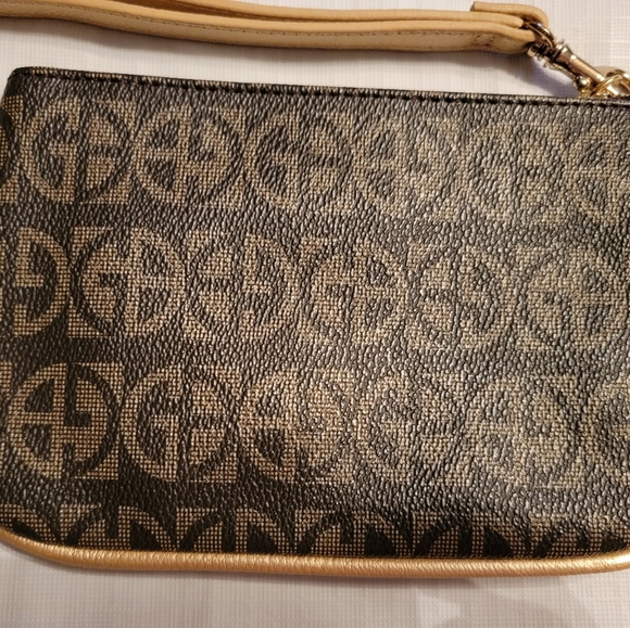 Giani Bernini Signature Logo Gold Brown Wristlet NWOT - Picture 4 of 9